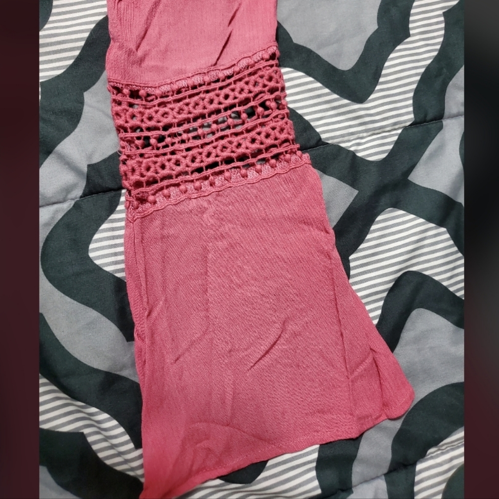 Pink top - Picture 3 of 5